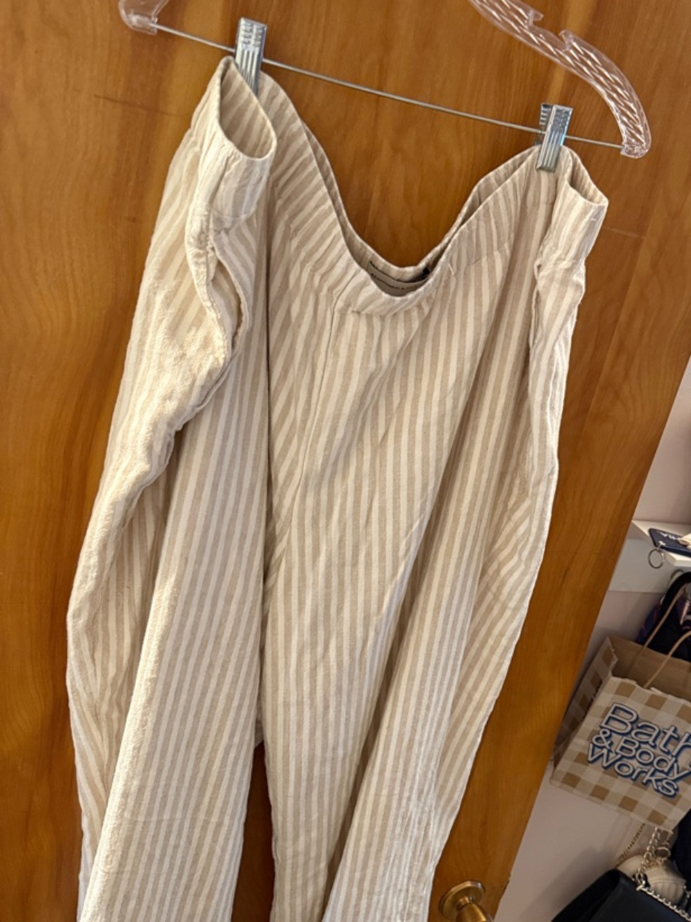 Abercrombie & Fitch Cream & White Striped Wide-Leg pants with side pockets
